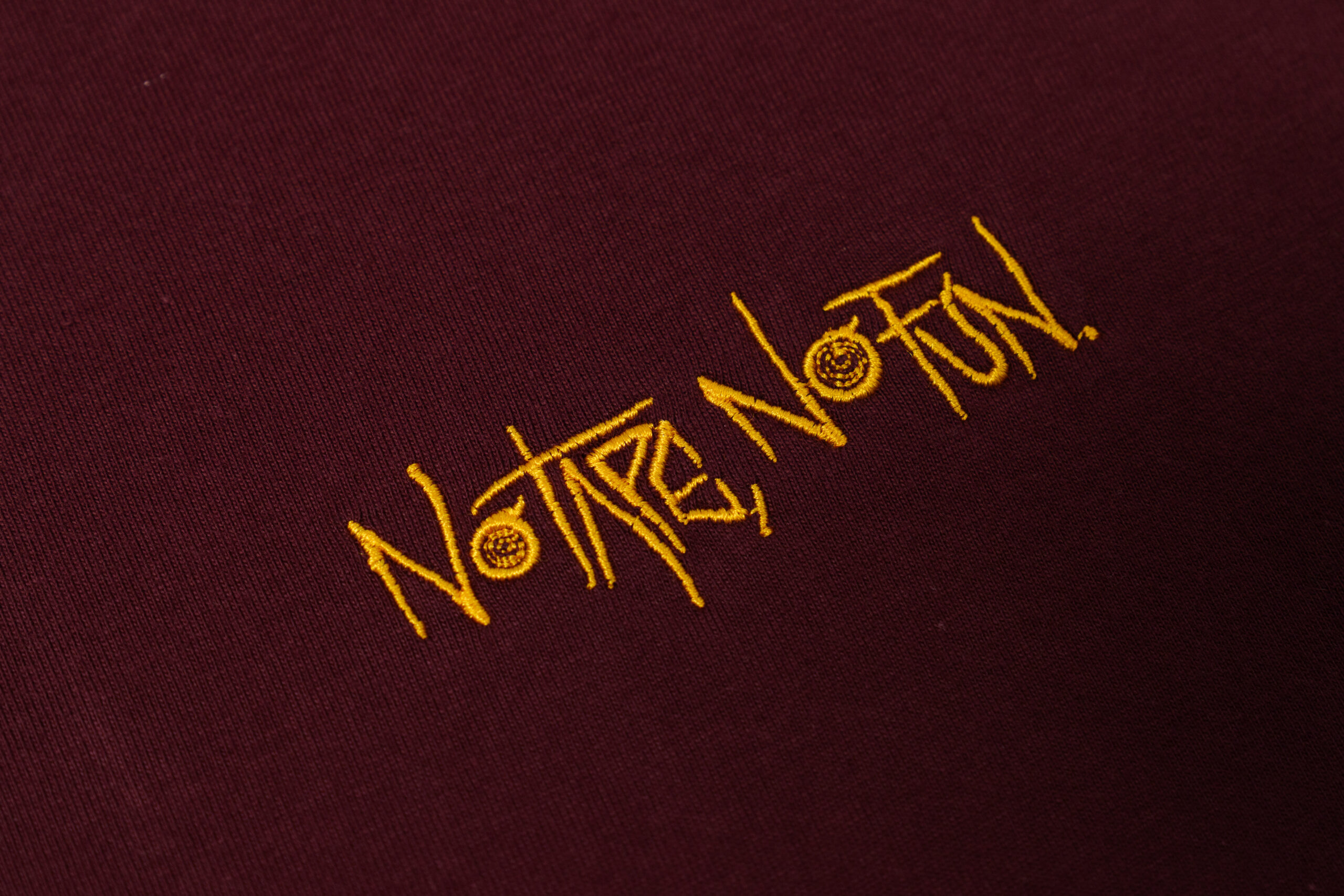 Logo bordado No Tape No Fun