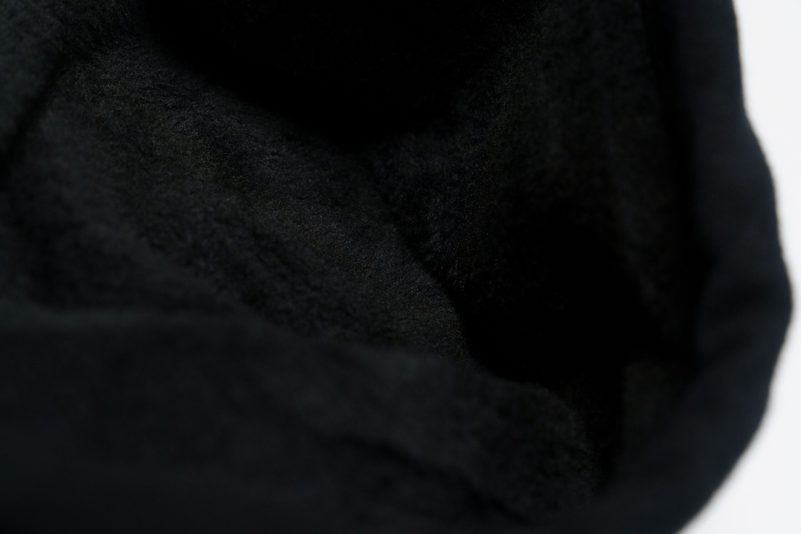 Detalle capucha material